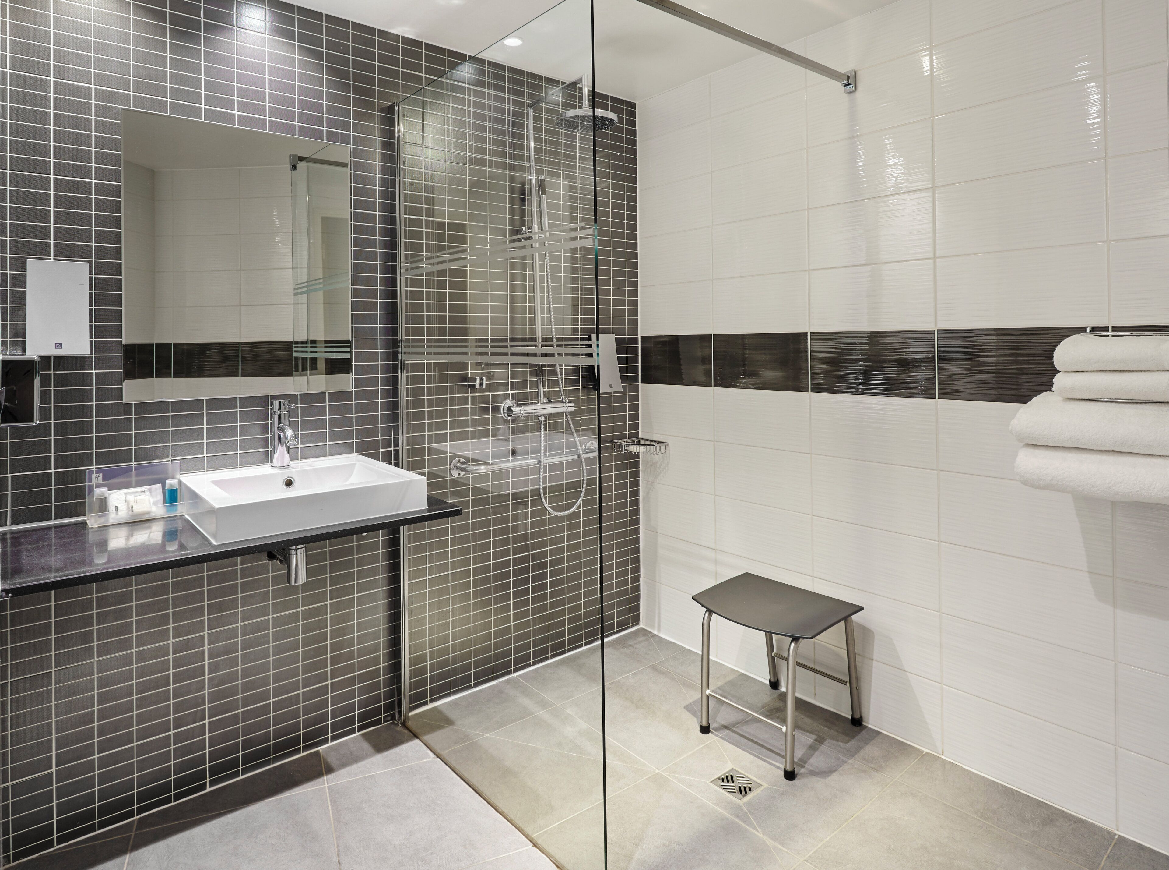 Photo - Holiday Inn Toulon City Centre by IHG