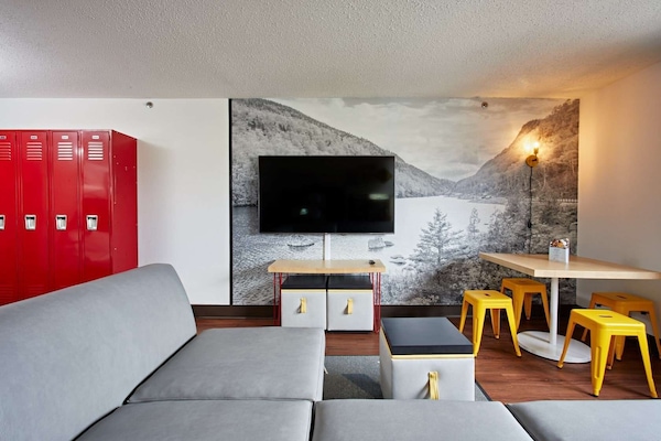 Room, Multiple Beds, Non Smoking | Desk, iron/ironing board (on request), rollaway beds (surcharge)