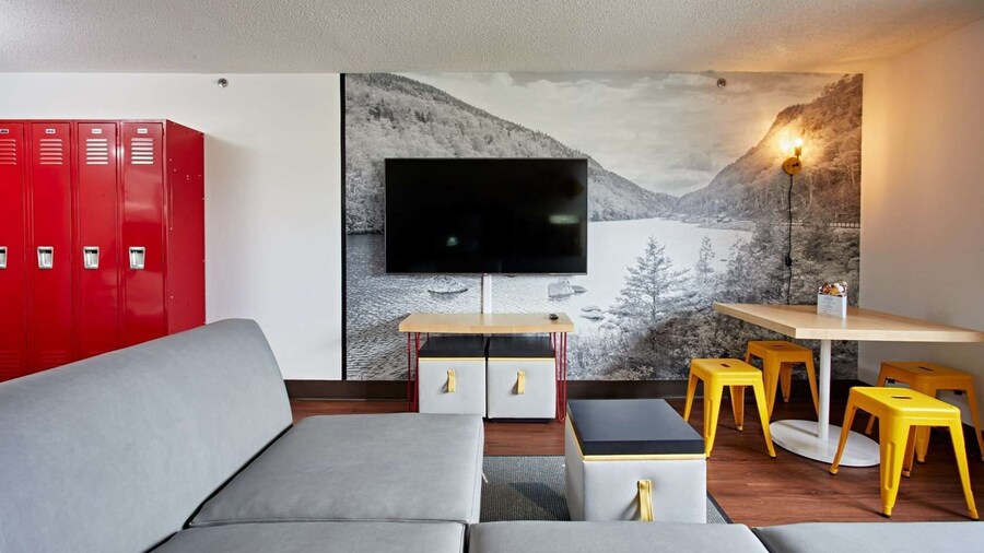 Super 8 by Wyndham Mahwah