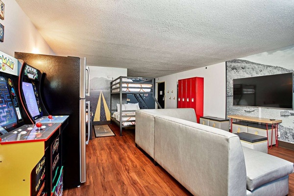 Room, Multiple Beds, Non Smoking | Desk, iron/ironing board, rollaway beds, free WiFi