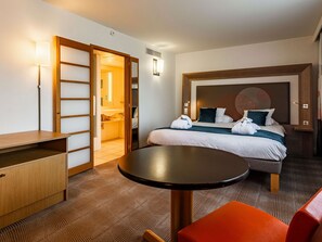 Literie de qualité supérieure, coffres-forts dans les chambres, bureau