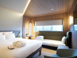Executive Room, 1 Queen Bed with Sofa bed (Executive)