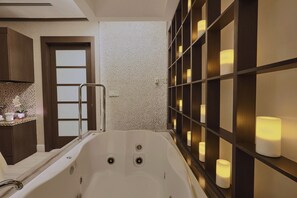 Bain à remous intérieur