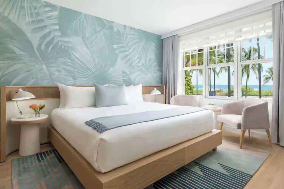 Premium bedding, pillow-top beds, minibar, in-room safe