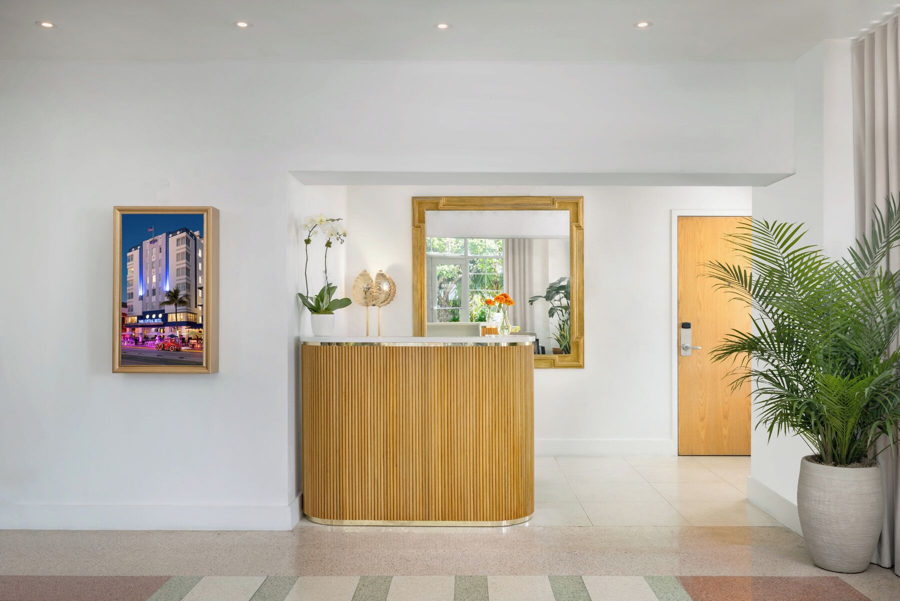 Concierge desk