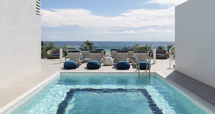 The Gabriel Miami South Beach, Curio Collection by Hilton