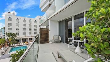 Two Queen Suite with Terrace | Terrace/patio