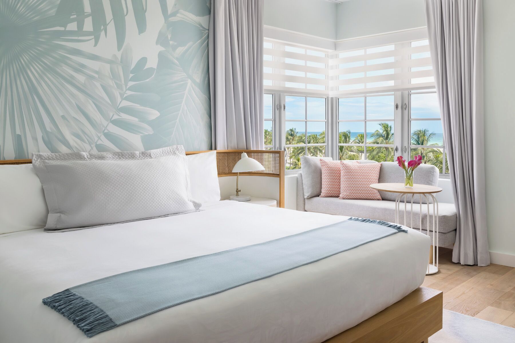 Standard Room, 1 King Bed, Ocean View | Premium bedding, pillowtop beds, minibar, in-room safe