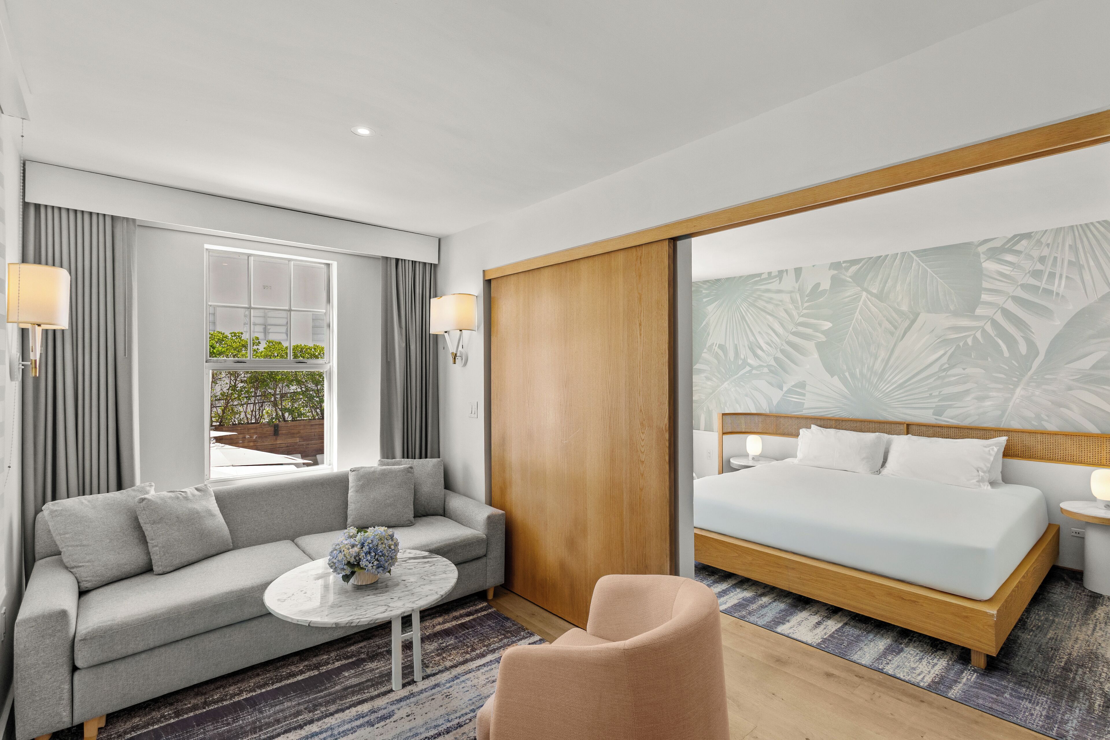 Deluxe Room, 1 King Bed with Sofa bed | Premium bedding, pillowtop beds, minibar, in-room safe