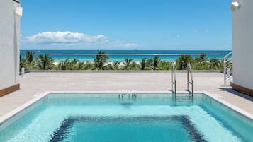 2 piscinas al aire libre, sillones reclinables de piscina