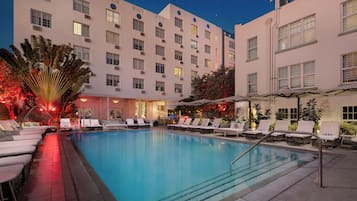 2 outdoor pools, open 7:00 AM to 7:00 PM, sun loungers