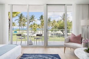 Signature Room, 1 King Bed, Balcony, Ocean View | Beach/ocean view