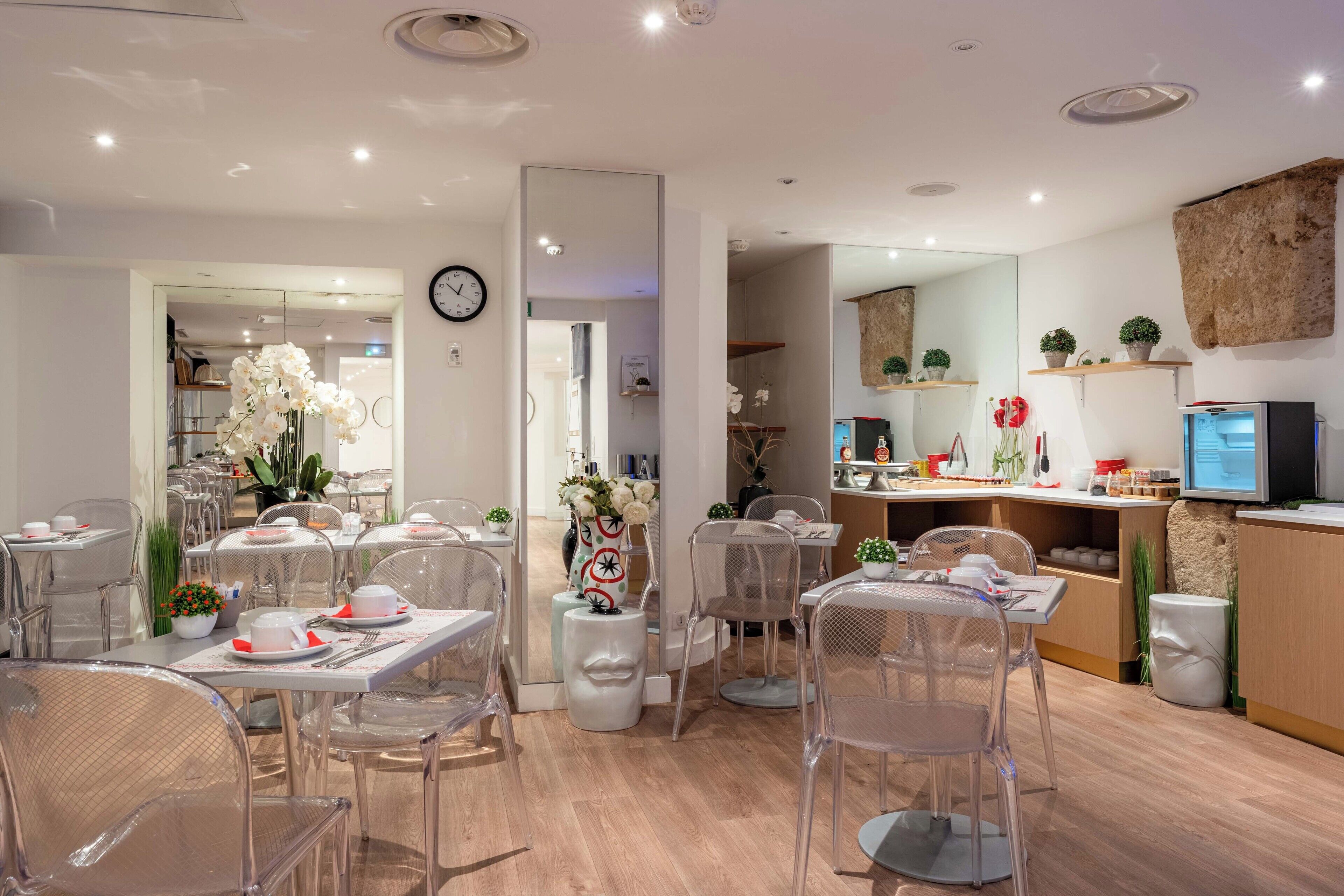 daily buffet breakfast (eur 14 per person)