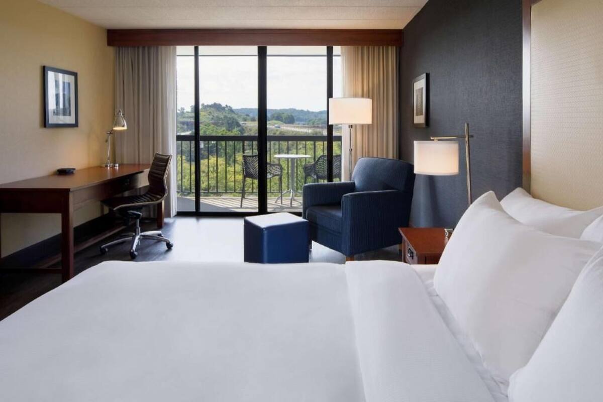 In-room safe, desk, laptop workspace, blackout curtains