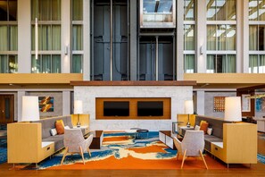 Lobby - DoubleTree by Hilton Pittsburgh - Cranberry (Mars)
