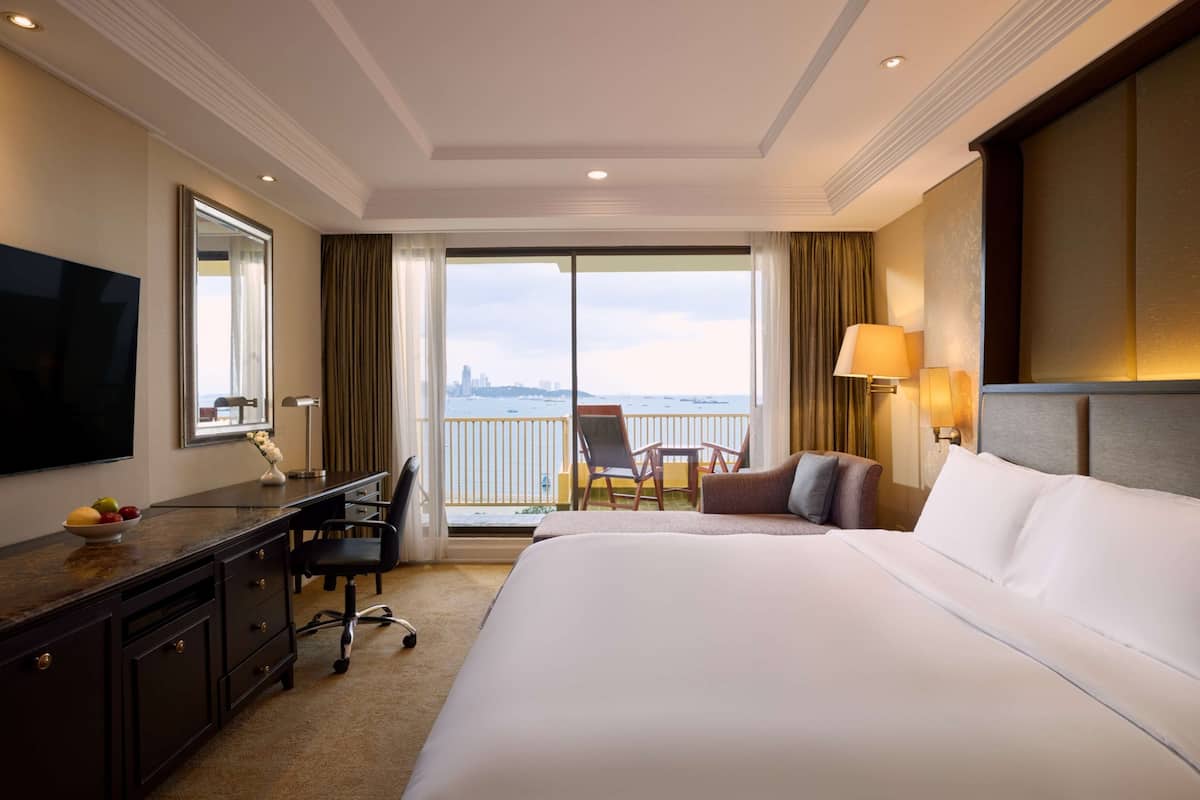 1 bedroom, minibar, in-room safe, desk