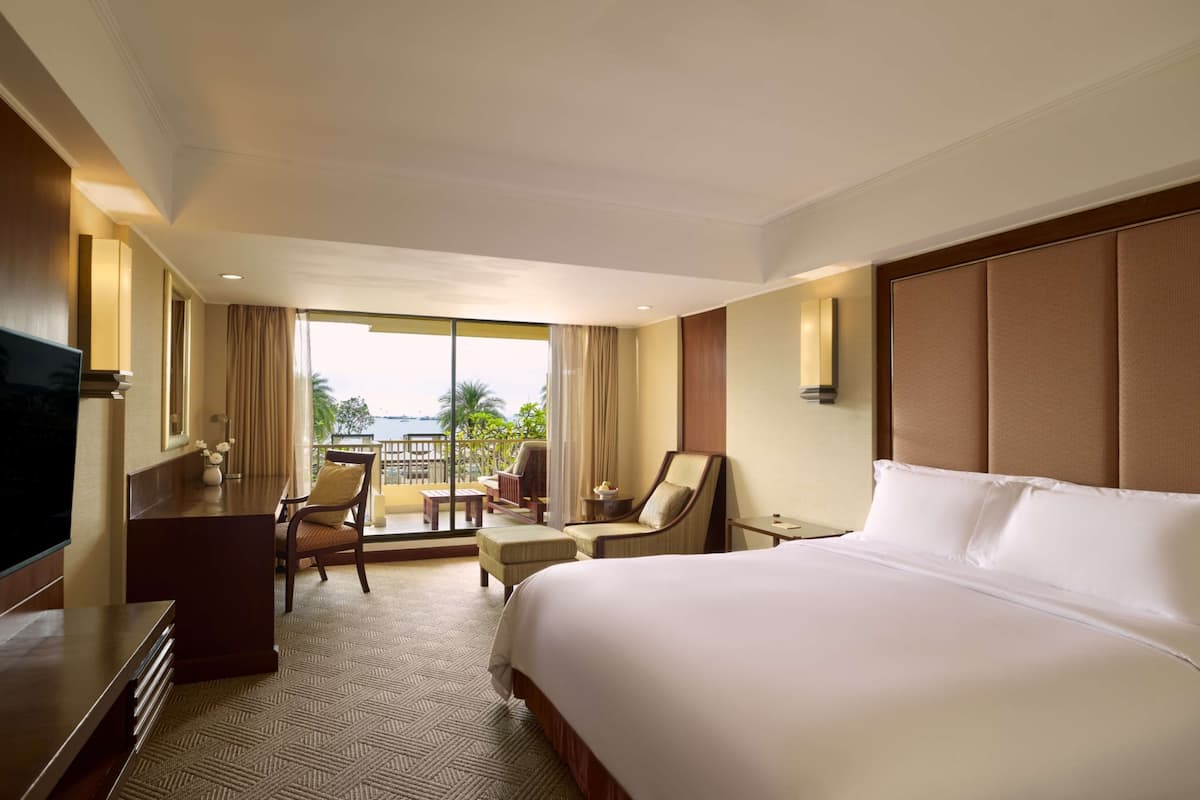 One Bedroom Suite King | 1 bedroom, minibar, in-room safe, desk