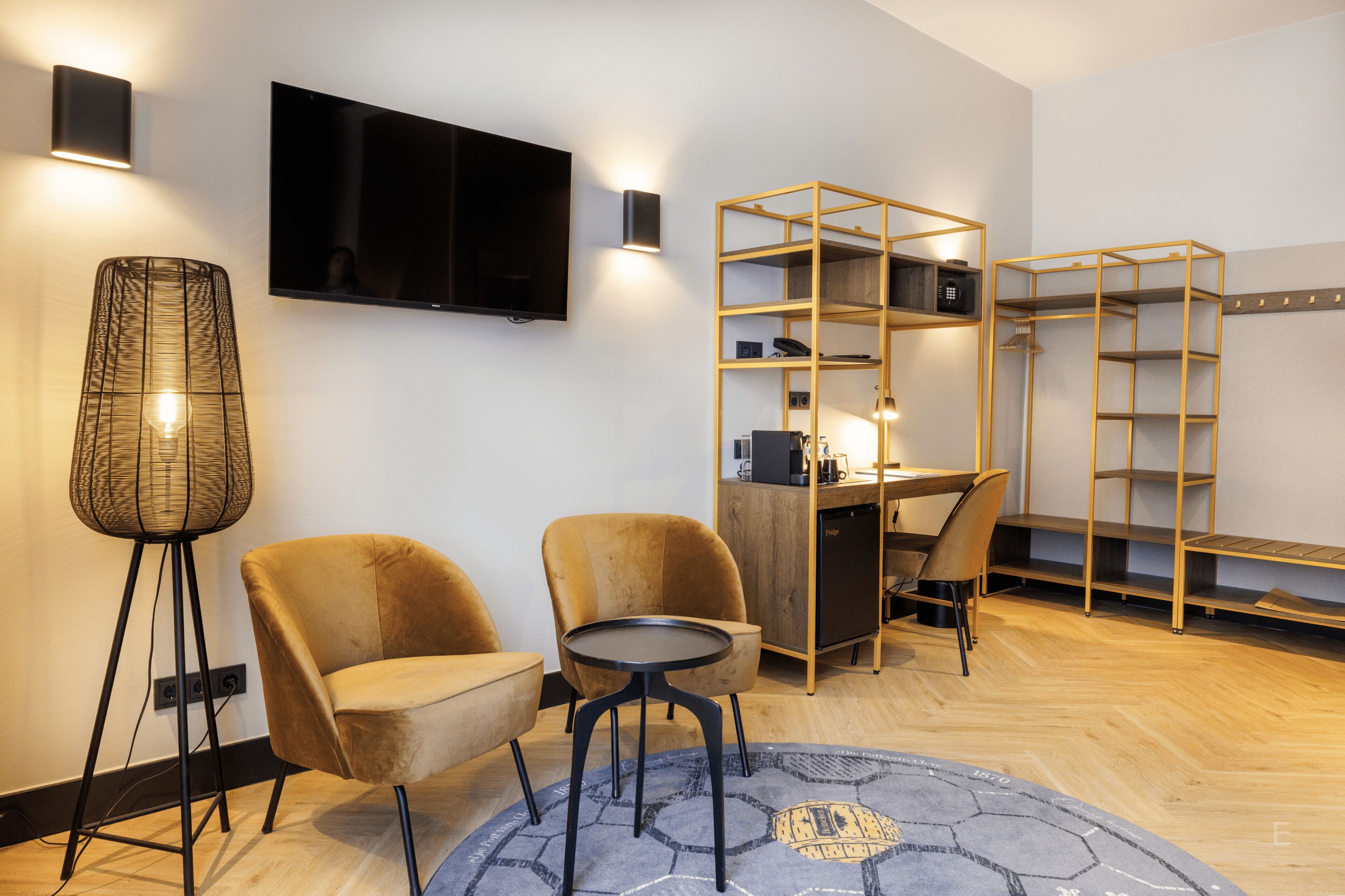 superior room, 2 single beds | 1 bedroom, in-room safe, desk, blackout curtains