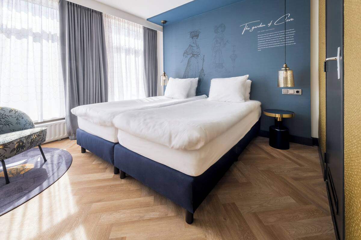 Comfort Room, 2 Twin Beds | In-room safe, desk, blackout drapes, iron/ironing board