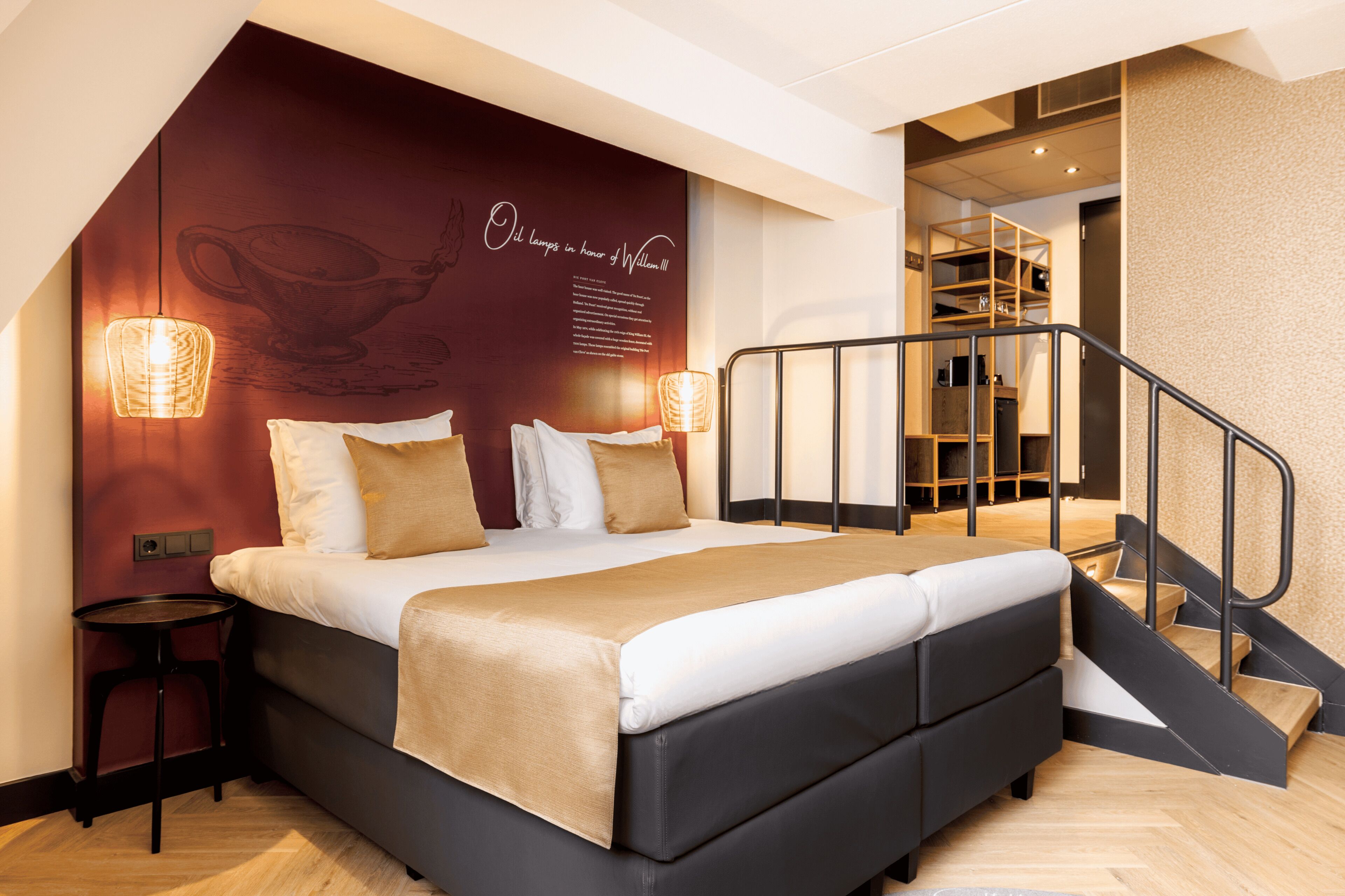 Rom – comfort, 2 enkeltsenger | Safe på rommet, skrivebord, blendingsgardiner og strykejern/-brett