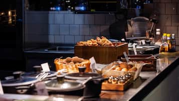 Daily buffet breakfast (EUR 27.50 per person)