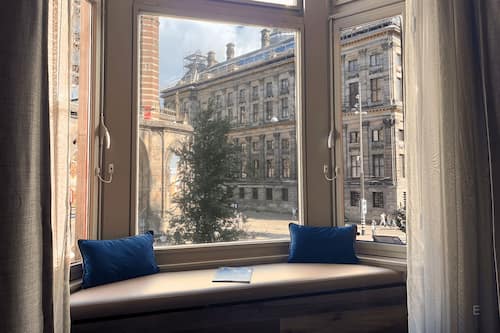 The Emperors Crown Suite | City view