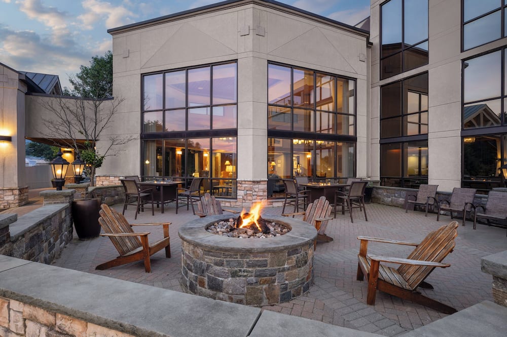 Holiday Inn Resort Lake George - Adirondack Area by IHG
