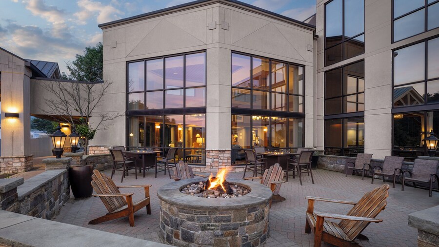 Holiday Inn Resort Lake George - Adirondack Area by IHG
