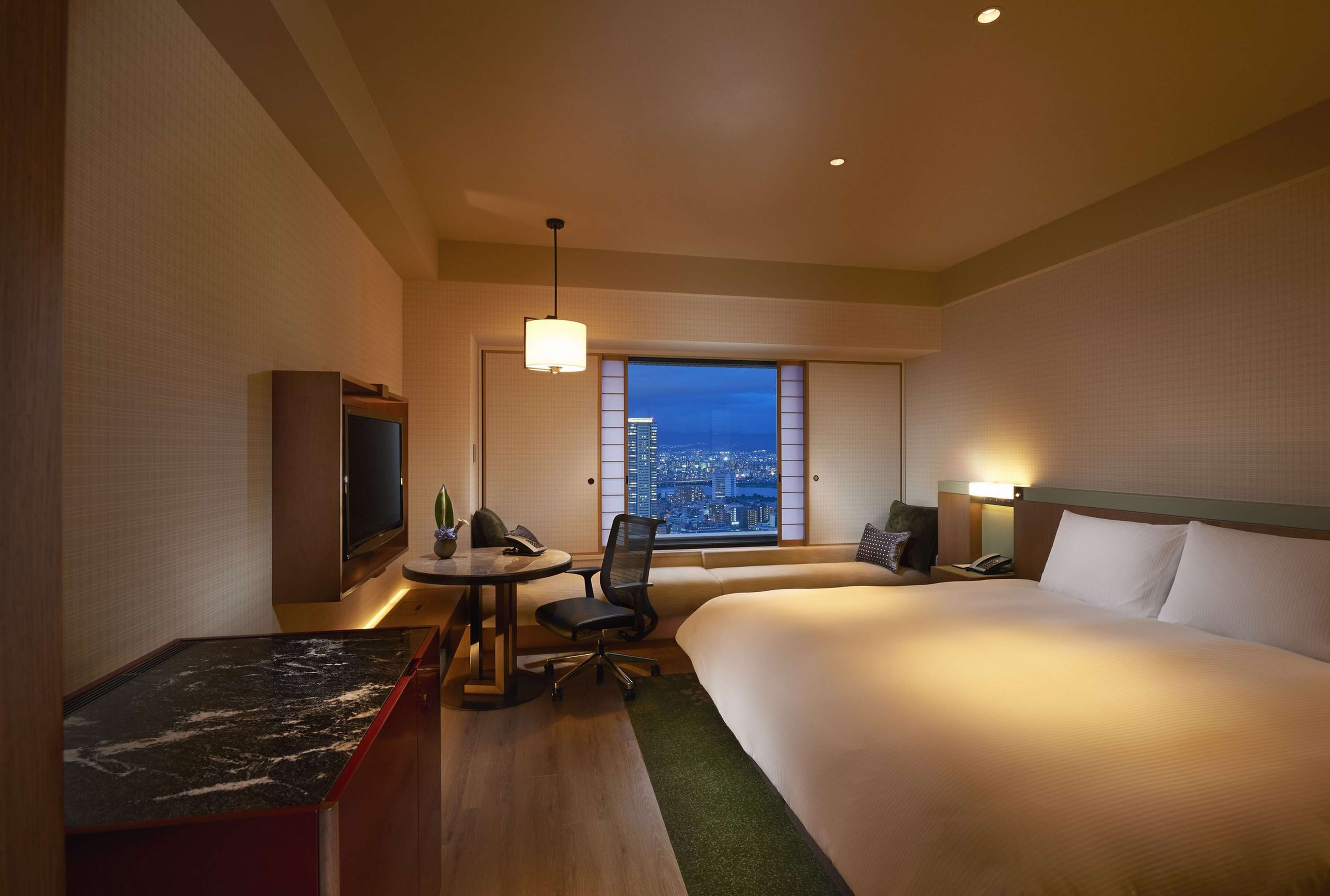 Photo - Hilton Osaka Hotel