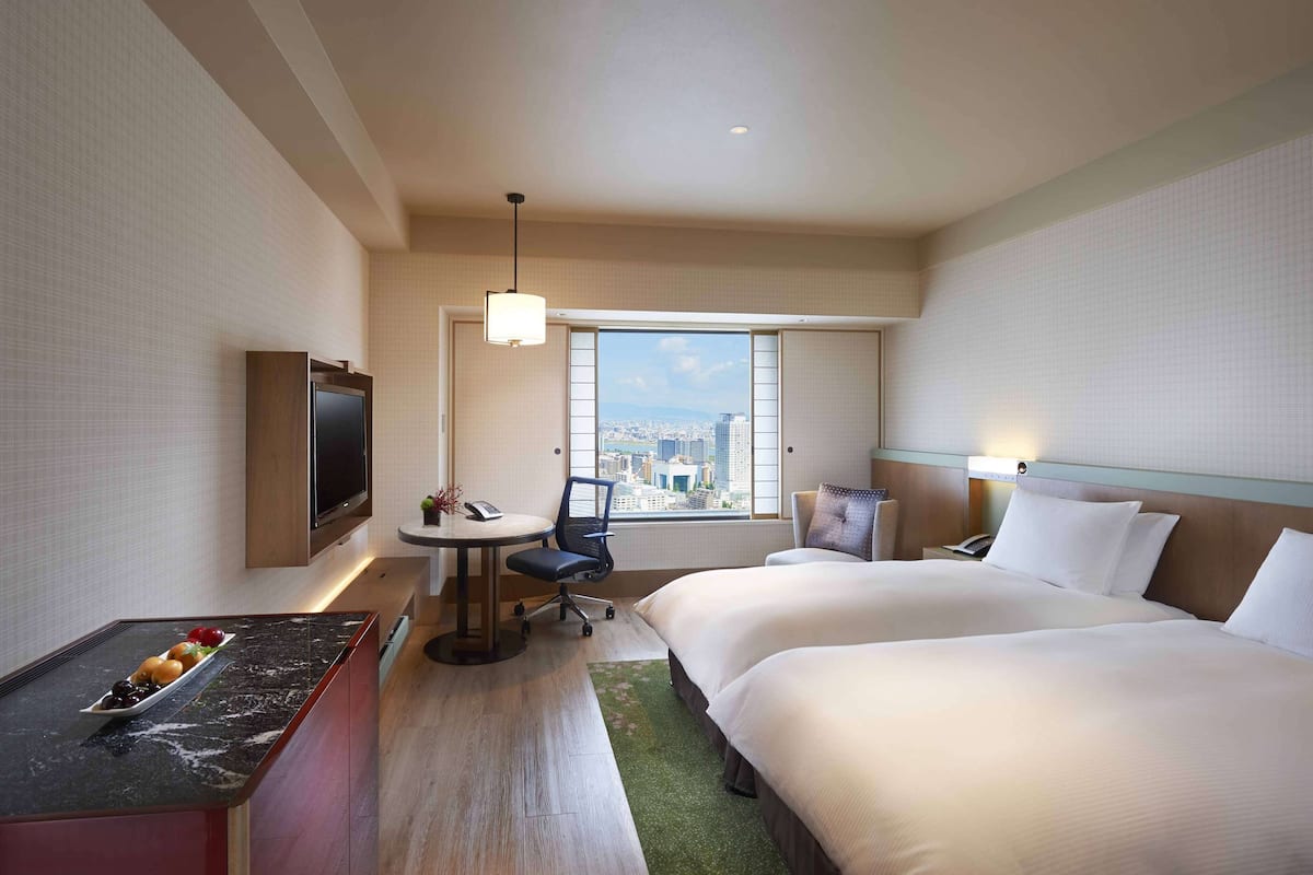 Minibar, in-room safe, soundproofing, iron/ironing board