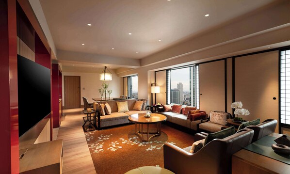 King Presidential Suite | Living area