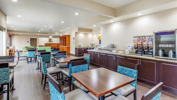 Desayuno completo incluido todos los días