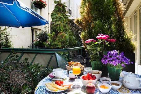 Restaurant. Hotel Monceau Wagram