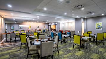 Tägliches Frühstücksbuffet gegen Gebühr