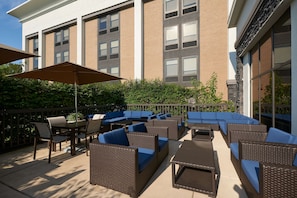 Terrace/patio - Hampton Inn Ann Arbor-South (Ann Arbor)