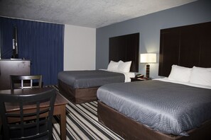 Escritorio, wifi gratis y ropa de cama 