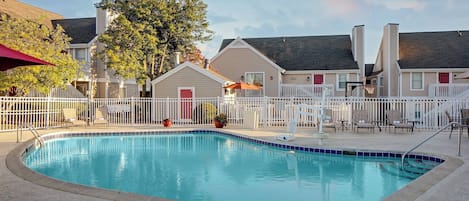 Seasonal outdoor pool, pool umbrellas