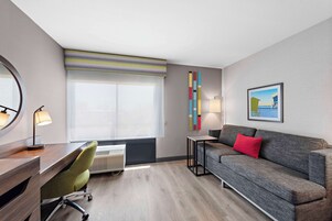 Escritorio y espacio para trabajar con laptop 