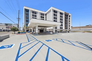 Exterior - Hampton Inn by Hilton Los Angeles Airport LAX (Inglewood)
