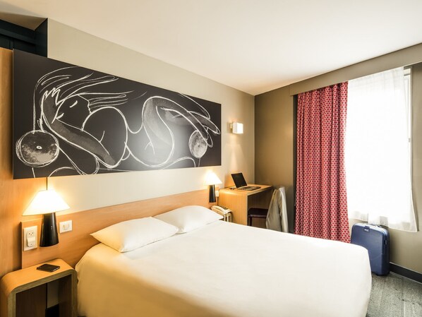Premium bedding, desk, blackout curtains, soundproofing