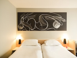 Standard Twin Room, 2 Twin Beds | Premium bedding, desk, blackout drapes, soundproofing