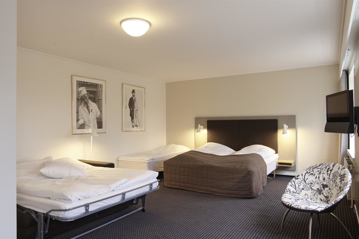 1 bedroom, minibar, in-room safe, desk