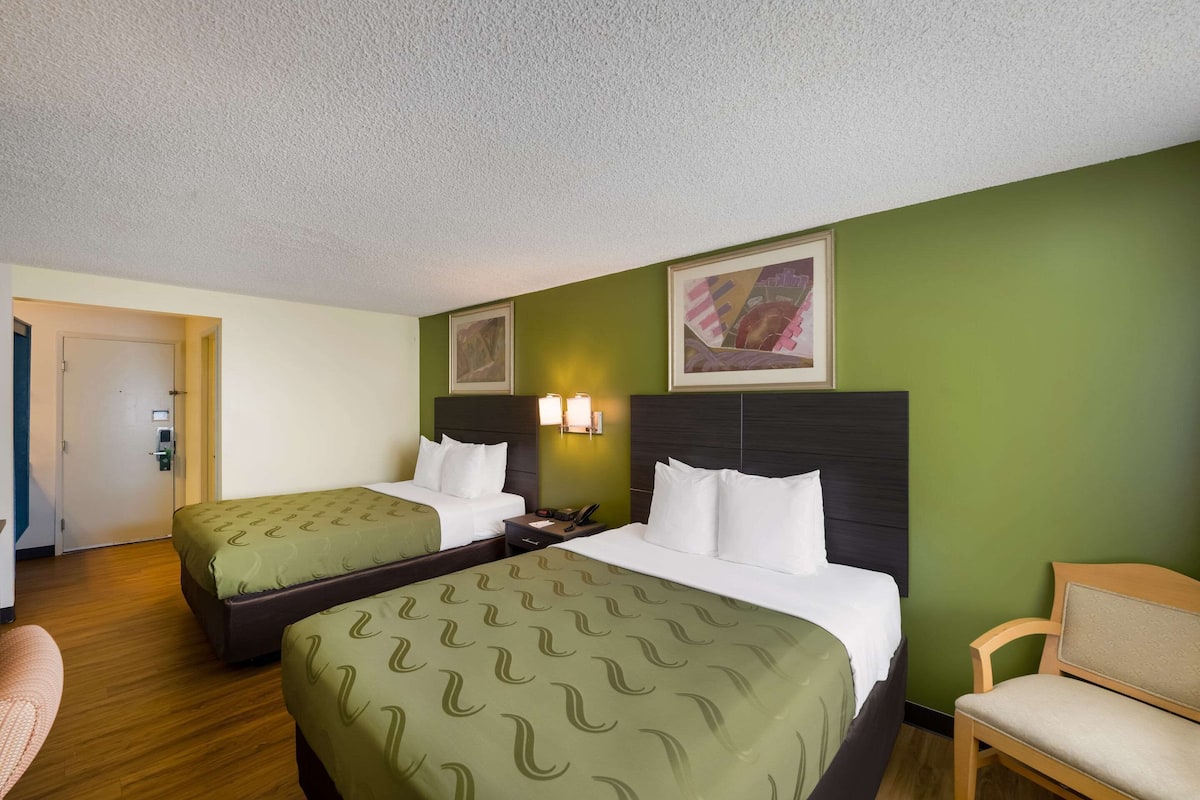 standard room, 2 queen beds, non smoking | desk, blackout curtains, iron/ironing board, free wifi