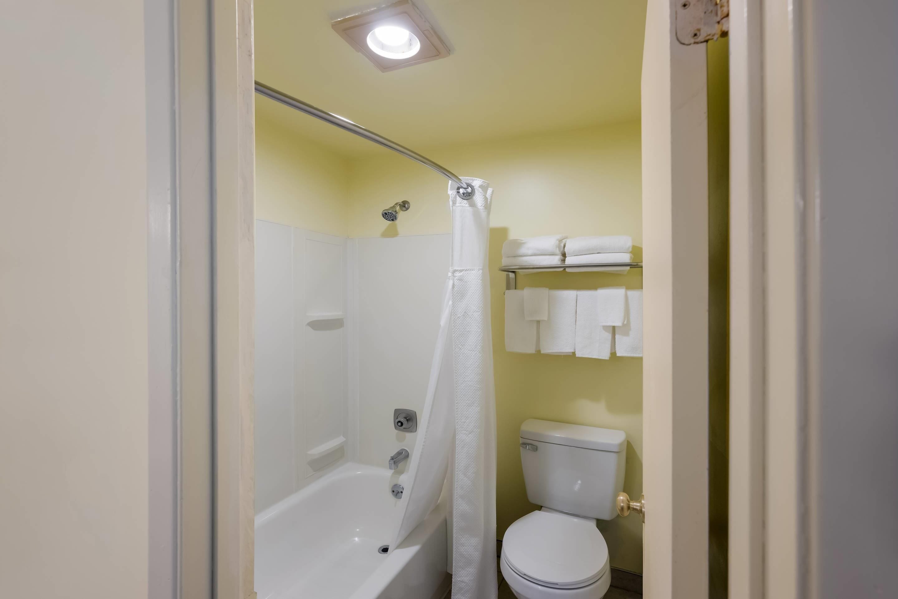 standard room, 2 queen beds, non smoking | desk, blackout curtains, iron/ironing board, free wifi