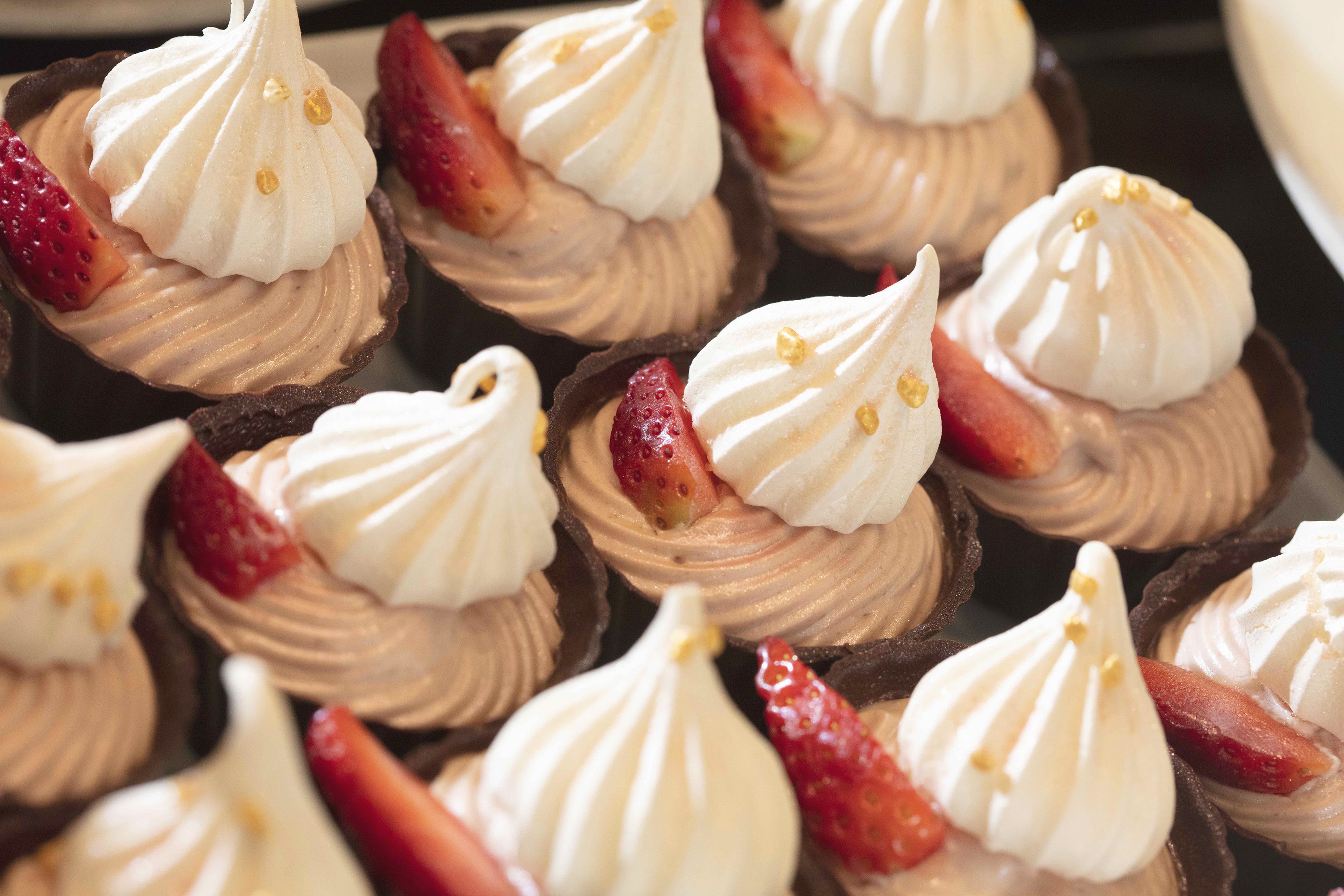 Lunch and dinner served, local cuisine