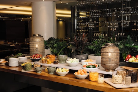 Breakfast, lunch and dinner served