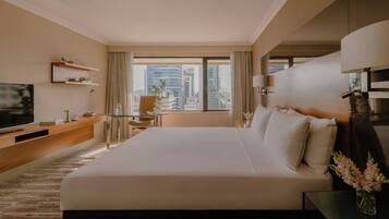 Classic Room, 1 King Bed, Club lounge access (High Floor) | View from room