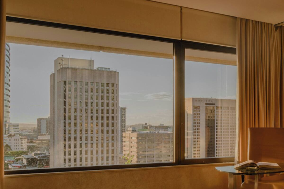 Suite, 1 Bedroom, Club Lounge Access (High Floor) | Premium bedding, minibar, in-room safe, desk