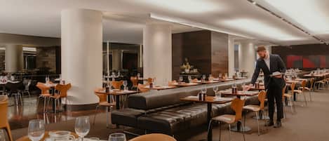 Café da manhã, almoço e jantar