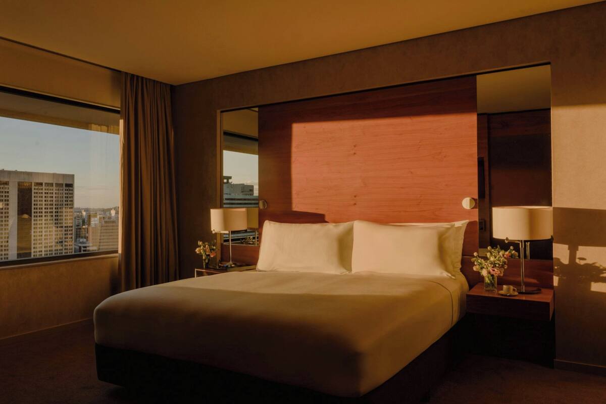 Suite, 1 Bedroom, Club lounge access (High Floor) | Premium bedding, minibar, in-room safe, desk